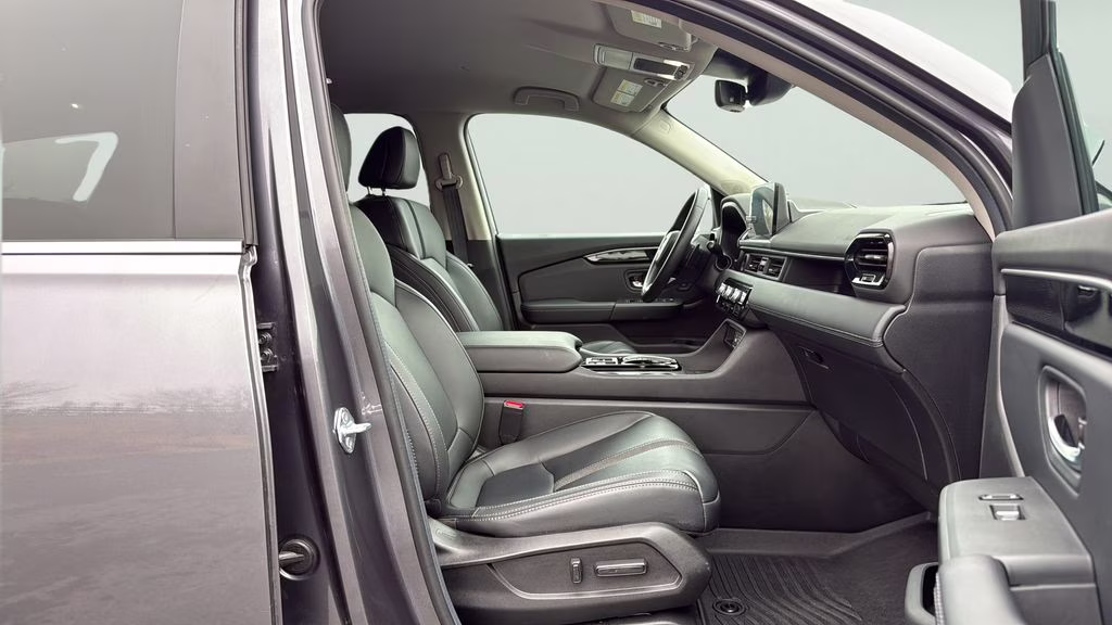 2025 Gray Honda Pilot EX-L AWD SUV