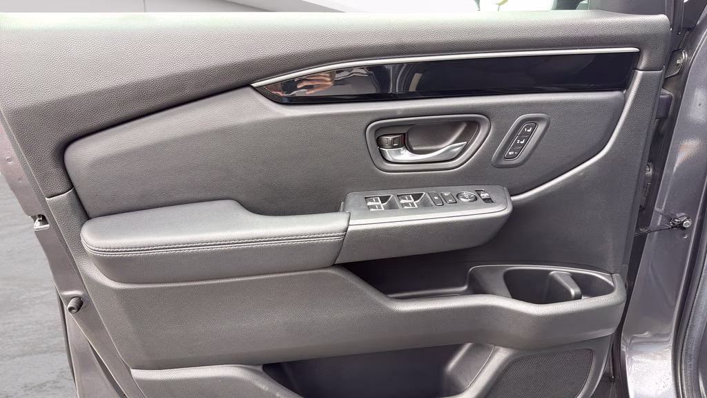 2025 Gray Honda Pilot EX-L AWD SUV