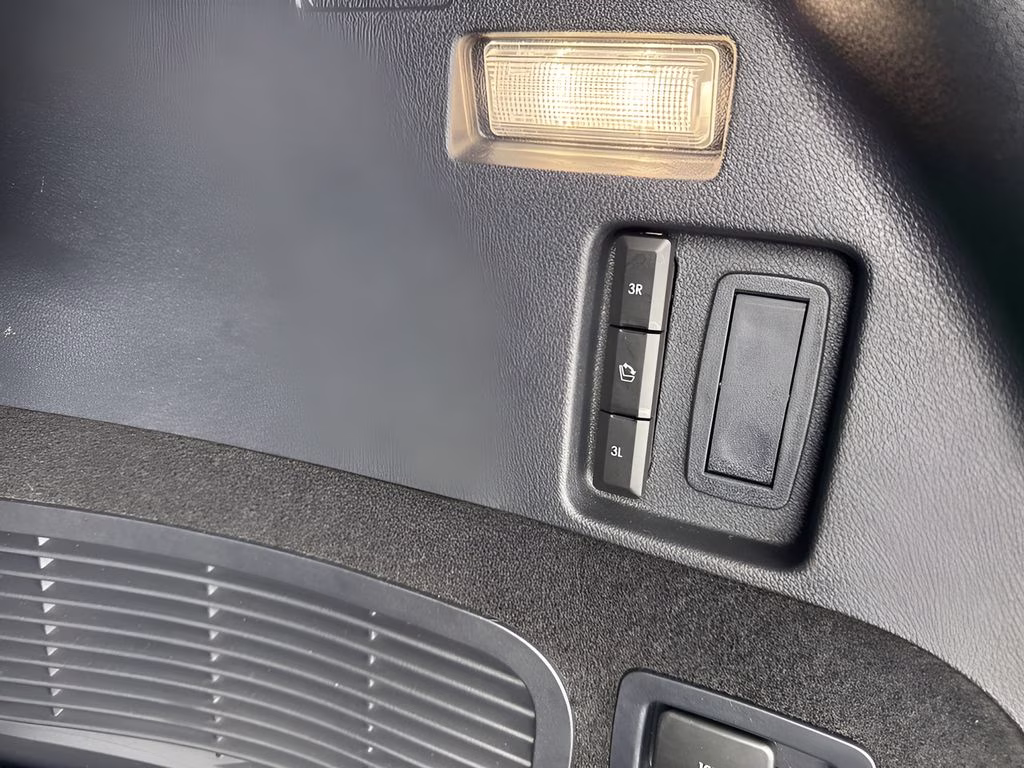 2025 Black Lincoln Aviator Reserve AWD SUV