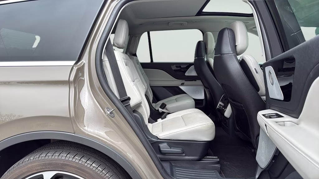 2025 Harbor Gray Clearcoat Lincoln Aviator Reserve AWD SUV