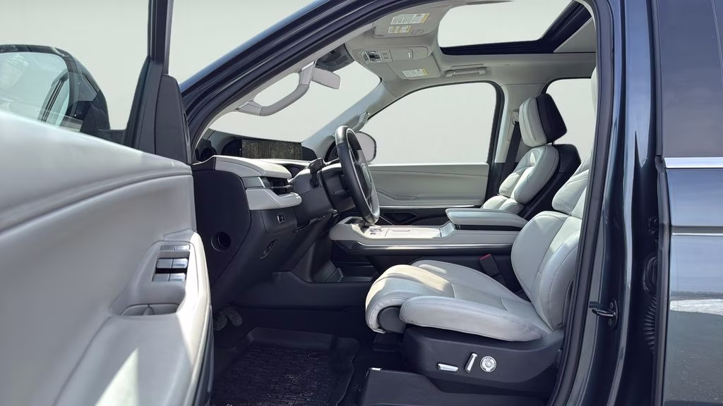 2025 Blue Metallic Lincoln Navigator Reserve 4X4 SUV