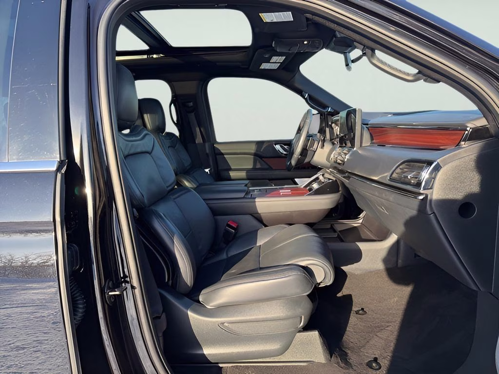 2024 Black Lincoln Navigator Reserve 4X4 SUV