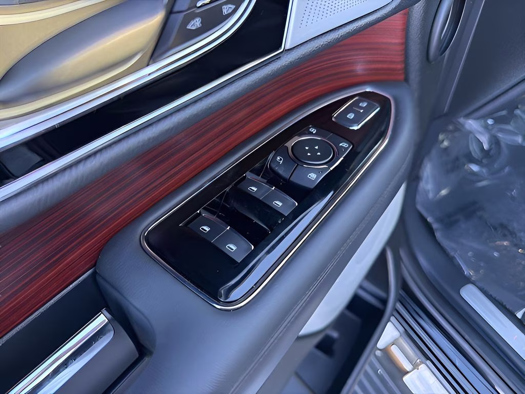 2024 Black Lincoln Navigator Reserve 4X4 SUV
