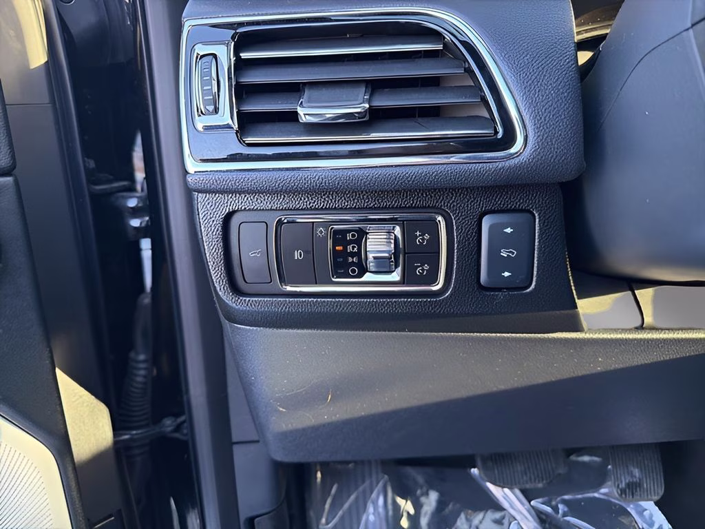 2024 Black Lincoln Navigator Reserve 4X4 SUV