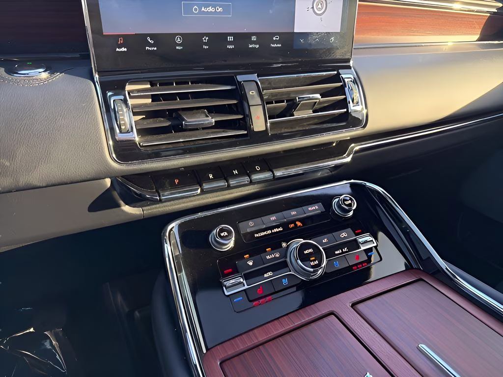2024 Black Lincoln Navigator Reserve 4X4 SUV
