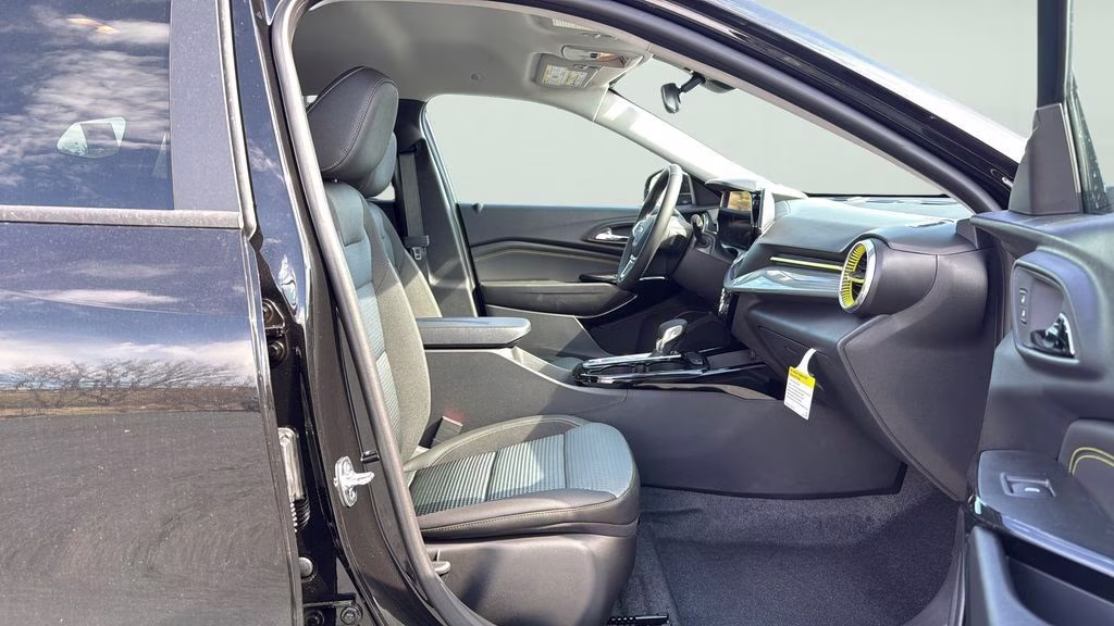 2026 Mosaic Black Metallic Chevrolet Trax LT FWD SUV