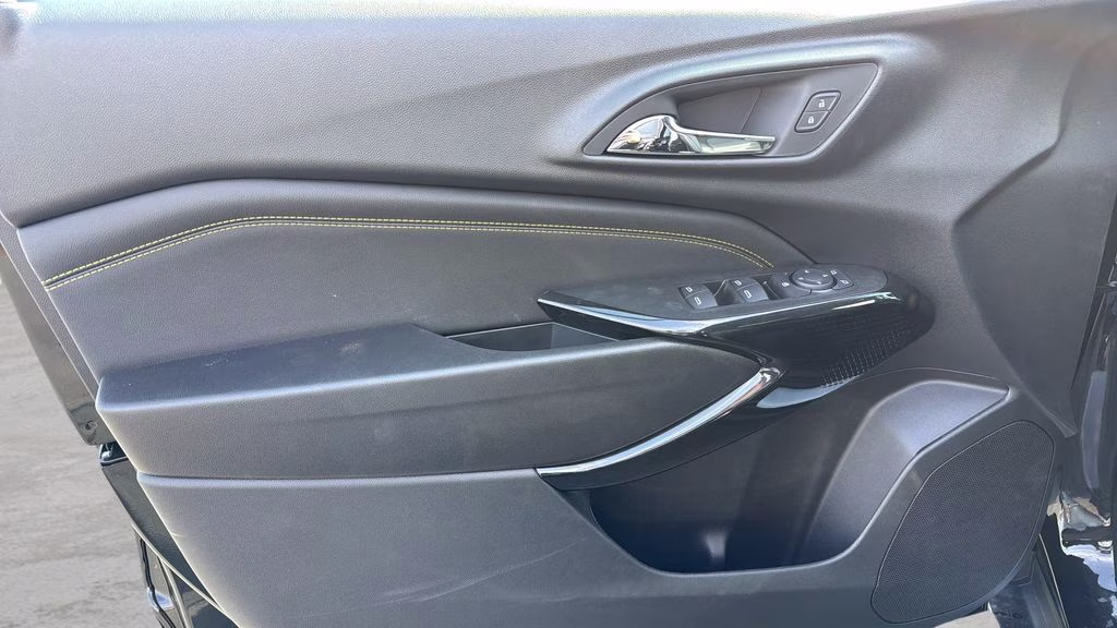 2026 Mosaic Black Metallic Chevrolet Trax LT FWD SUV