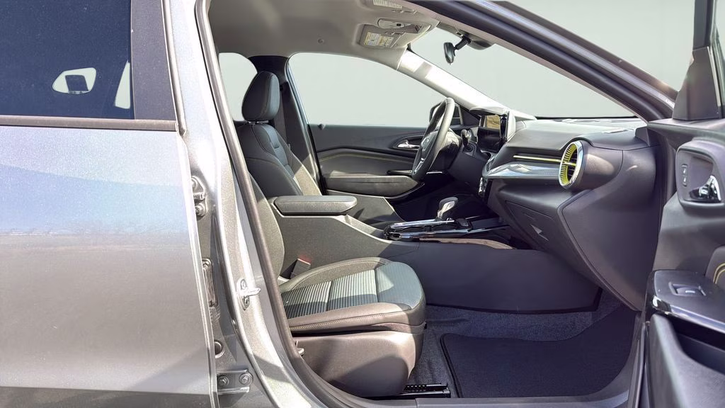 2026 Sterling Gray Metallic Chevrolet Trax LT FWD SUV