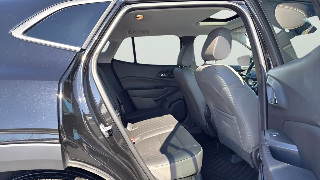2025 Mosaic Black Metallic Chevrolet Trax ACTIV FWD SUV