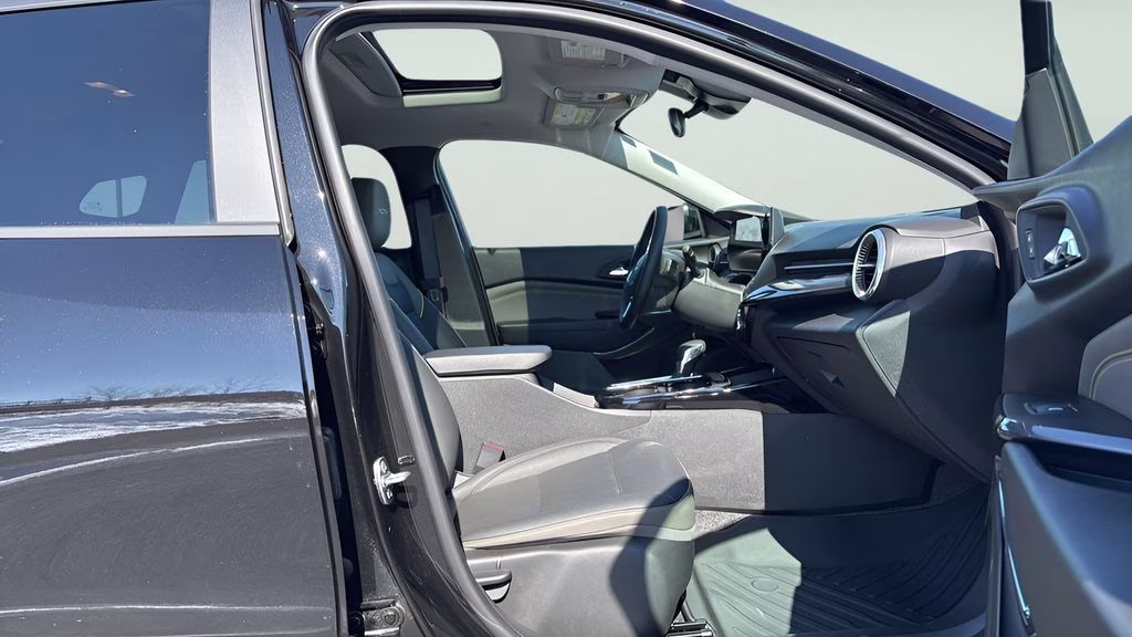 2025 Mosaic Black Metallic Chevrolet Trax ACTIV FWD SUV