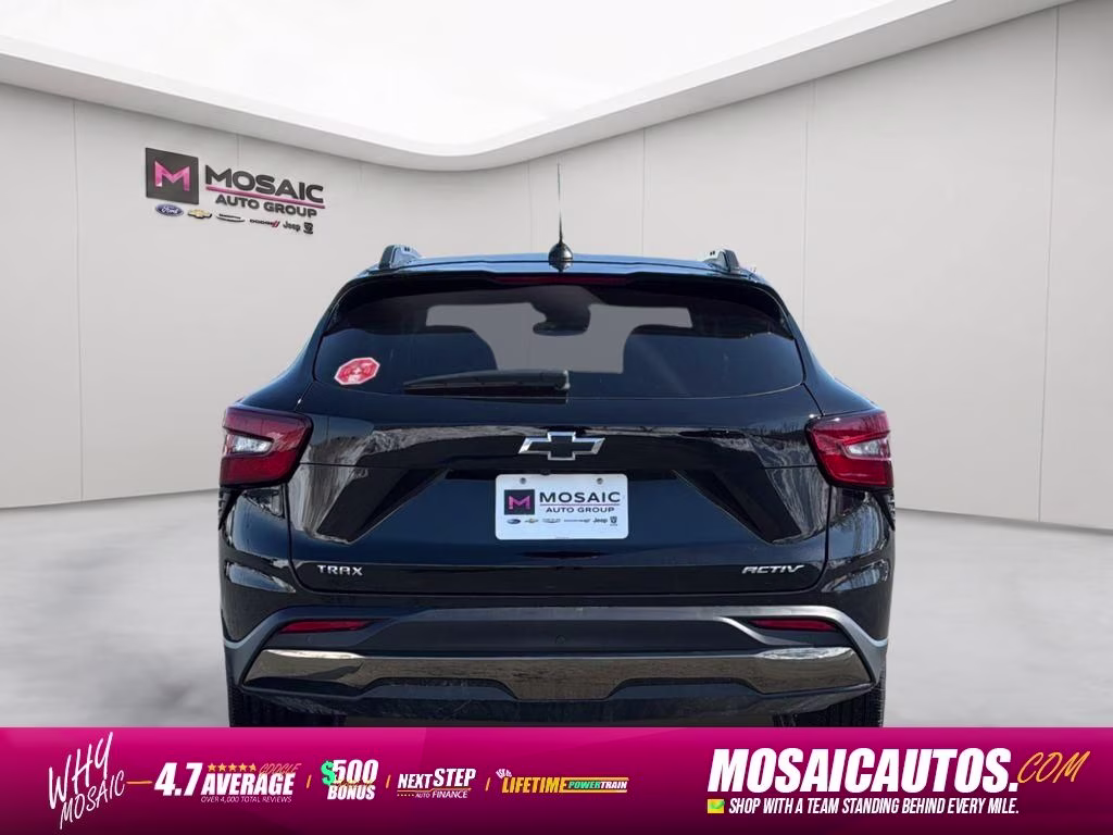 2025 Mosaic Black Metallic Chevrolet Trax ACTIV FWD SUV