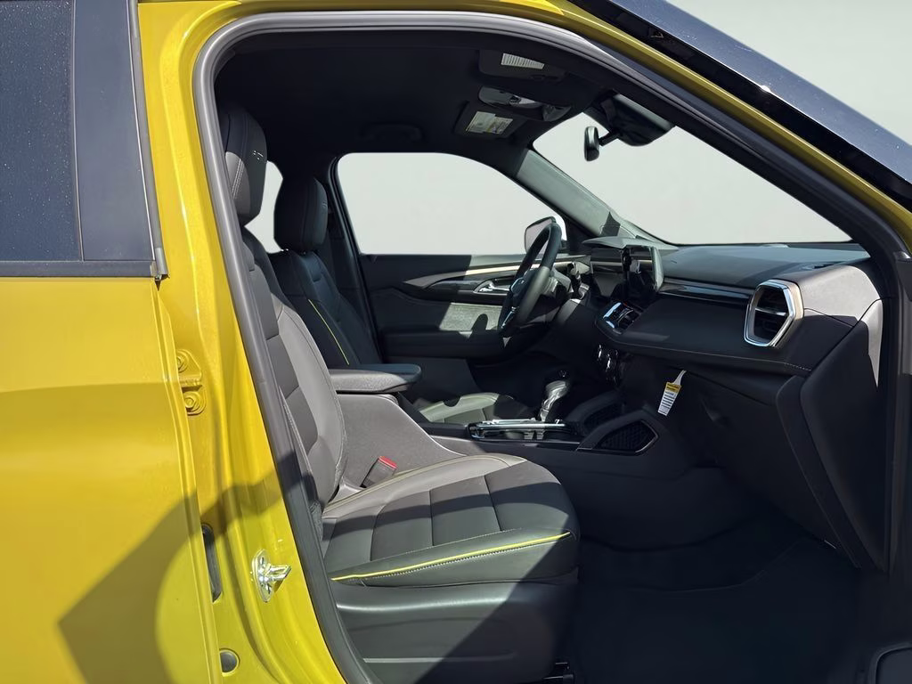 2025 Nitro Yellow Metallic Chevrolet Trailblazer ACTIV AWD SUV