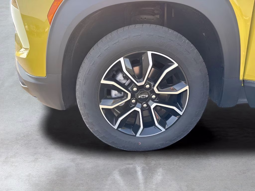 2025 Nitro Yellow Metallic Chevrolet Trailblazer ACTIV AWD SUV