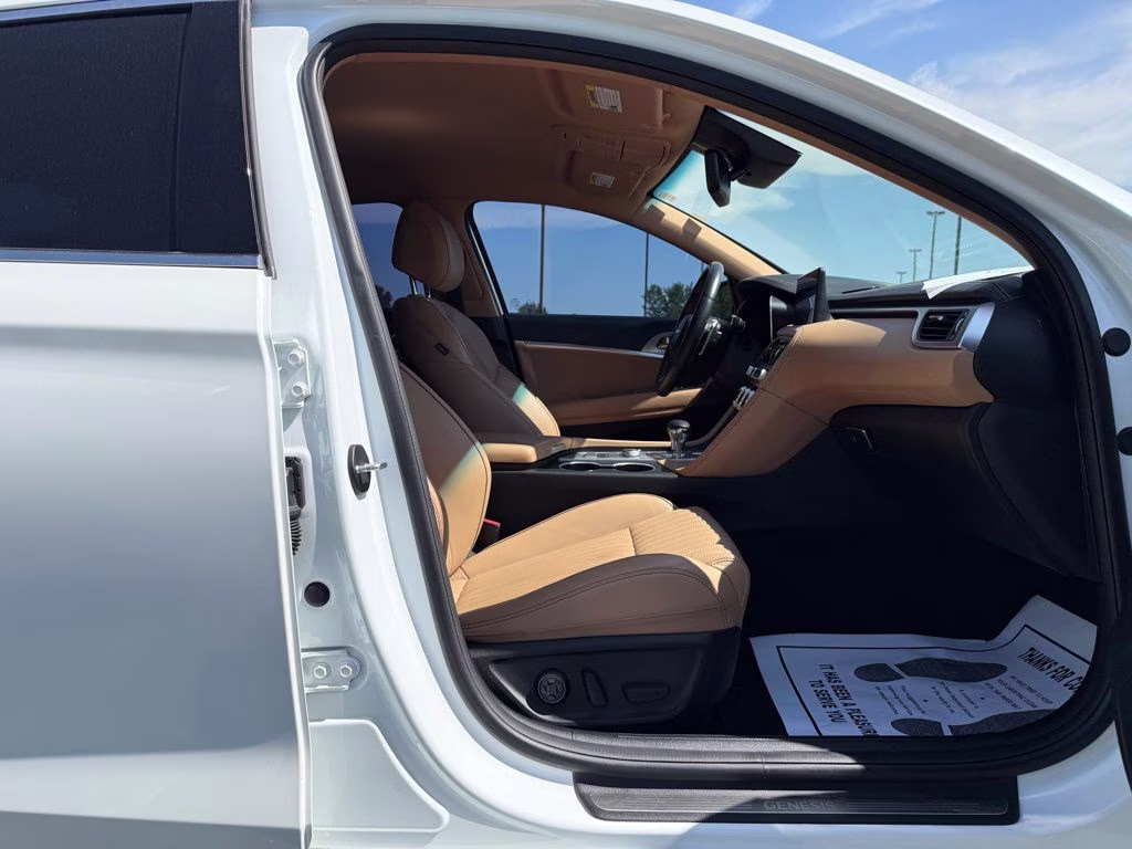 2022 Uyuni White Genesis G70 3.3T AWD Sedan