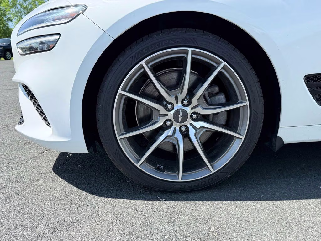 2022 Uyuni White Genesis G70 3.3T AWD Sedan