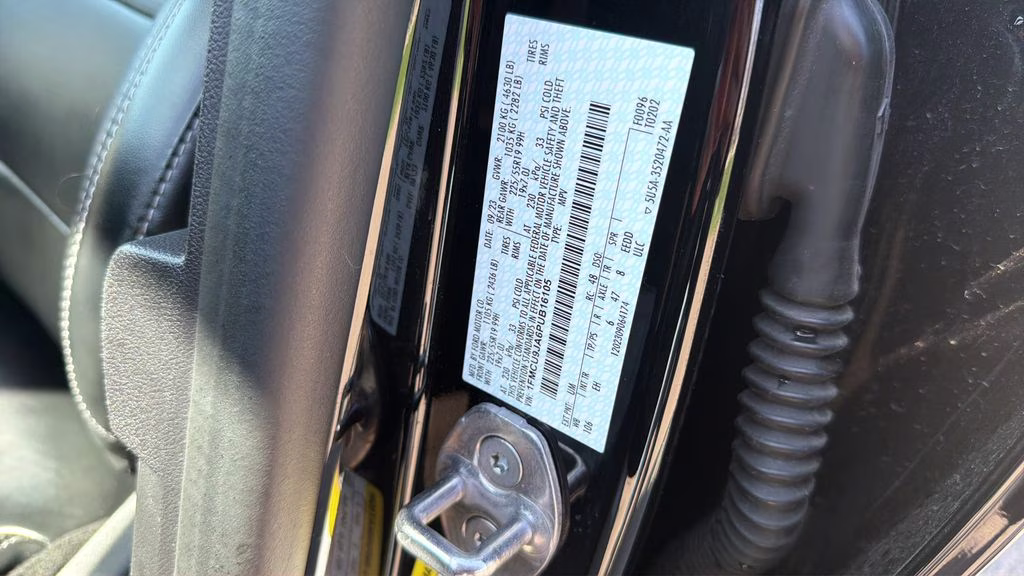2023 Black Metallic Ford Escape Platinum AWD SUV