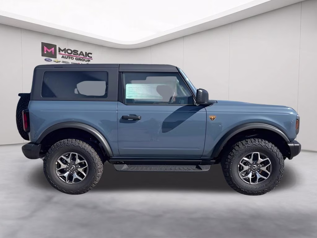 2025 Azure Gray Metallic Ford Bronco Badlands 4X4 SUV