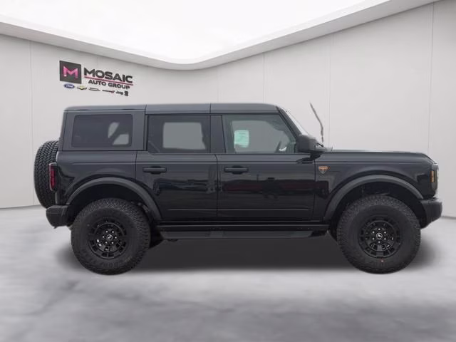 2026 Shadow Black Ford Bronco Badlands 4X4 SUV