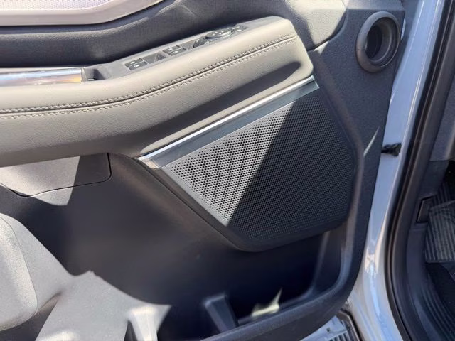 2026 Glacier Gray Metallic Tri-Coat Ford Expedition Max Active 4X4 SUV