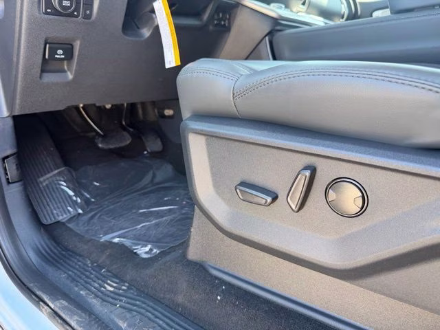 2026 Glacier Gray Metallic Tri-Coat Ford Expedition Max Active 4X4 SUV