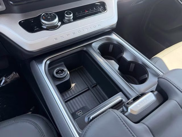 2026 Glacier Gray Metallic Tri-Coat Ford Expedition Max Active 4X4 SUV