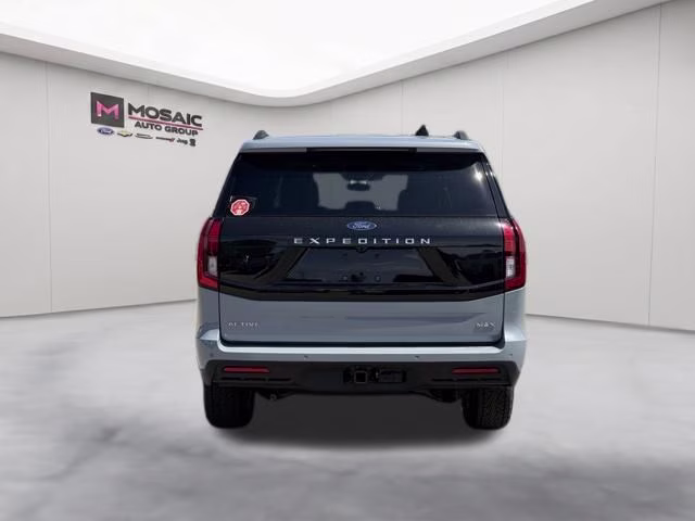 2026 Glacier Gray Metallic Tri-Coat Ford Expedition Max Active 4X4 SUV