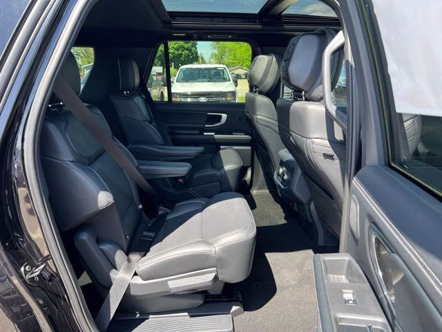2026 Agate Black Metallic Ford Expedition Max Platinum 4X4 SUV