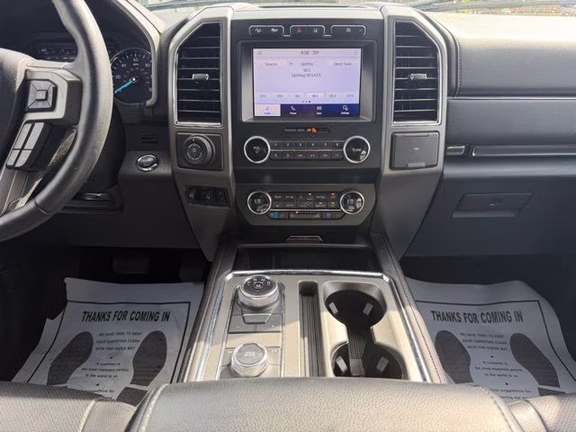2020 White Metallic Ford Expedition XLT 4X4 SUV