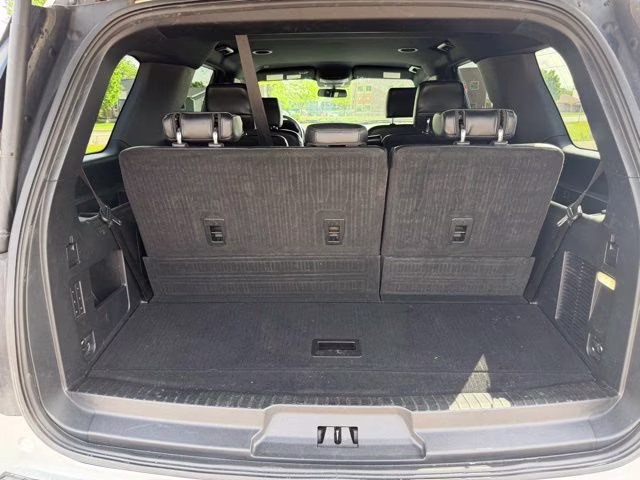 2020 White Metallic Ford Expedition XLT 4X4 SUV