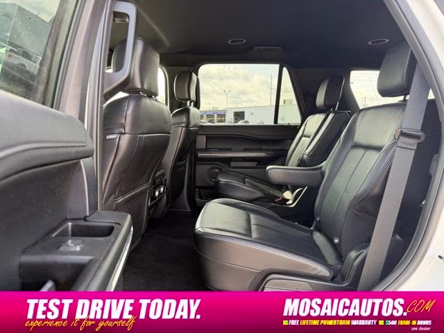 2020 White Metallic Ford Expedition XLT 4X4 SUV