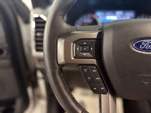 2020 White Metallic Ford Expedition XLT 4X4 SUV