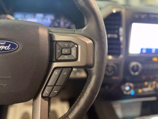 2020 White Metallic Ford Expedition XLT 4X4 SUV