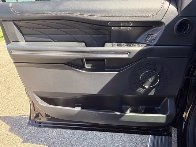 2024 Black Ford Expedition Platinum 4X4 SUV