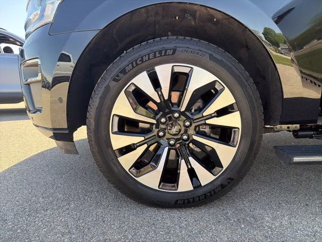 2024 Black Ford Expedition Platinum 4X4 SUV