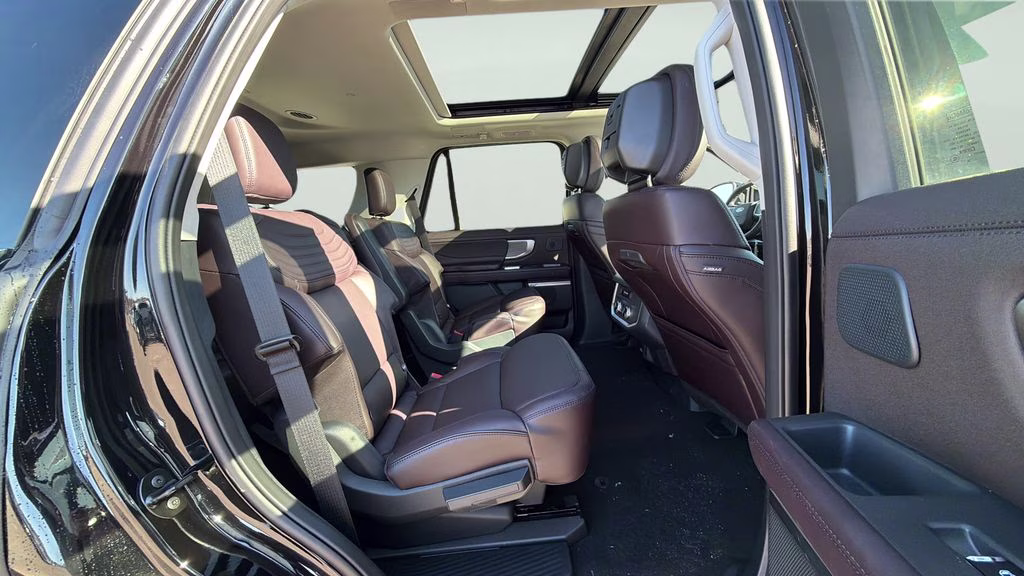 2026 Agate Black Metallic Ford Expedition Platinum 4X4 SUV