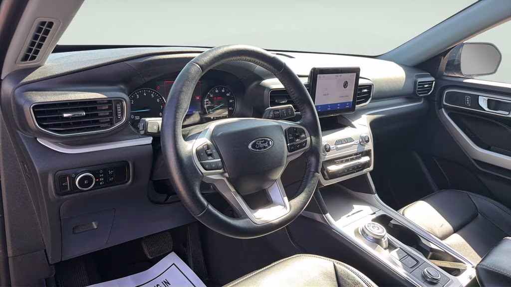 2023 Black Metallic Ford Explorer XLT 4X4 SUV