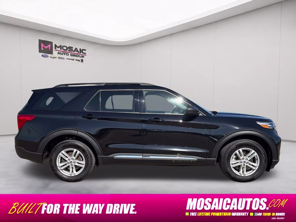 2023 Black Metallic Ford Explorer XLT 4X4 SUV