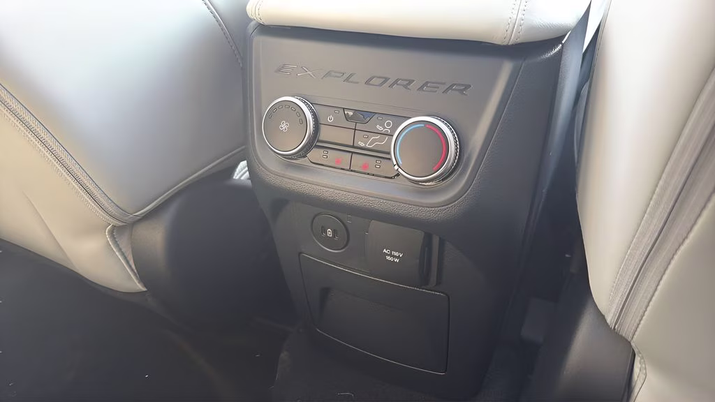 2026 White Metallic Ford Explorer Platinum 4X4 SUV