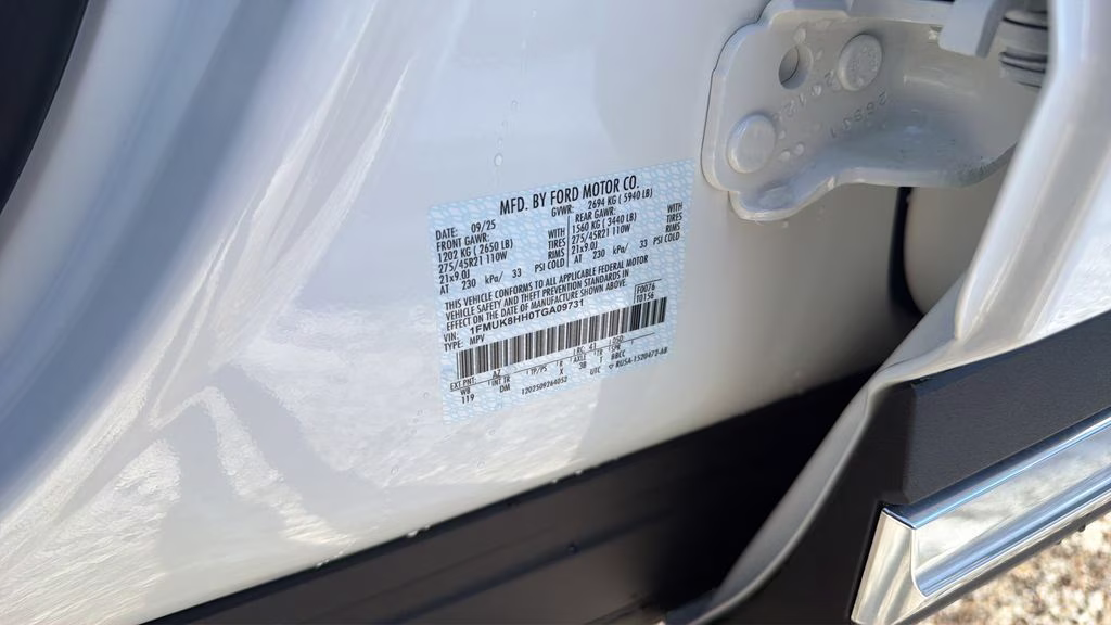 2026 White Metallic Ford Explorer Platinum 4X4 SUV