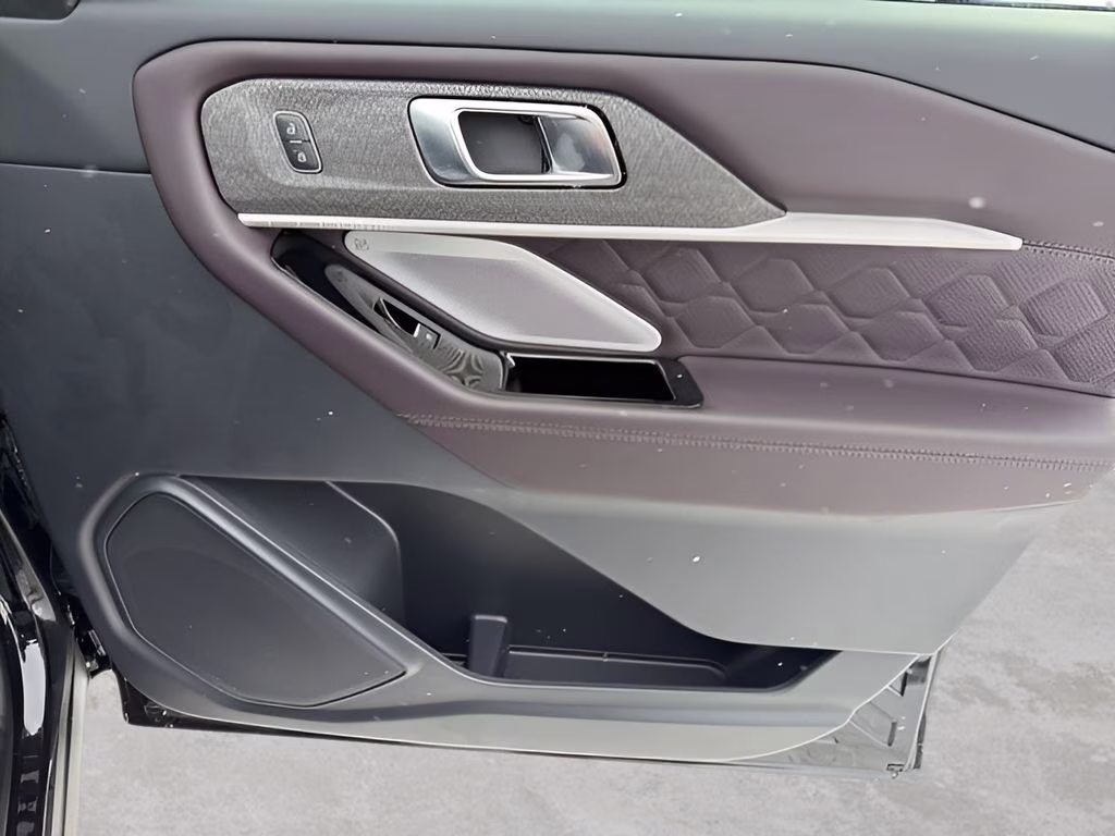 2026 Agate Black Metallic Ford Explorer Platinum 4X4 SUV