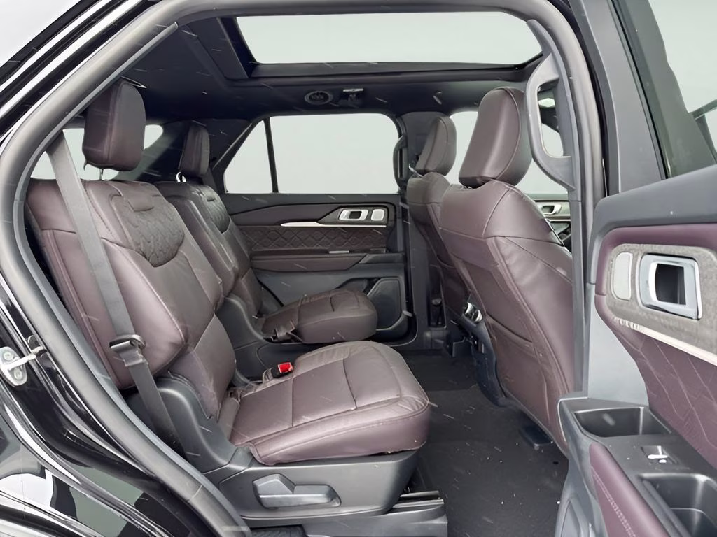 2026 Agate Black Metallic Ford Explorer Platinum 4X4 SUV