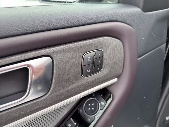 2026 Agate Black Metallic Ford Explorer Platinum 4X4 SUV