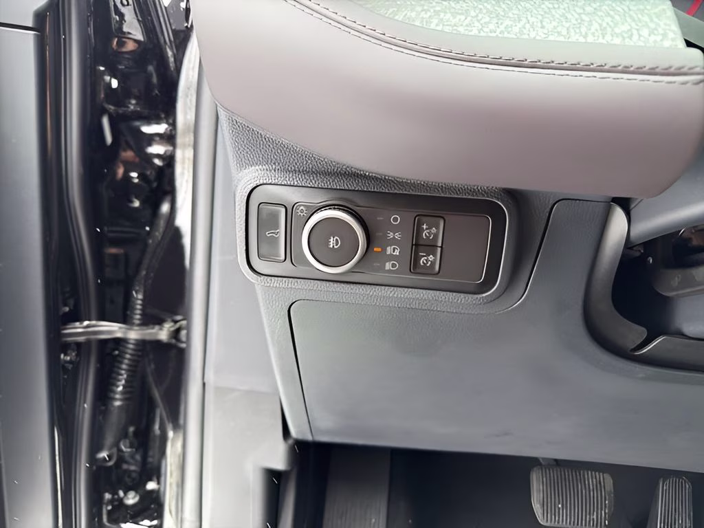 2026 Agate Black Metallic Ford Explorer Platinum 4X4 SUV