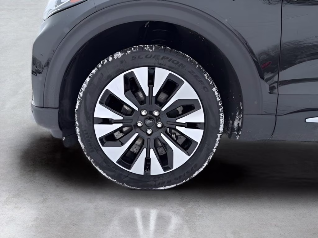 2026 Agate Black Metallic Ford Explorer Platinum 4X4 SUV