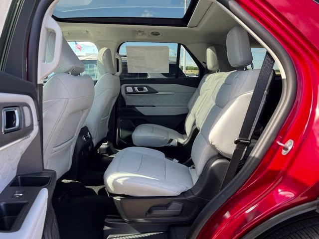 2026 Rapid Red Metallic Tinted Clearcoat Ford Explorer Platinum 4X4 SUV