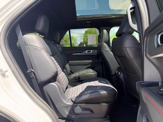 2026 Star White Metallic Tri-Coat Ford Explorer ST-Line 4X4 SUV