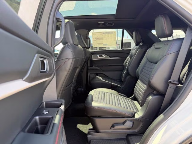 2026 Star White Metallic Tri-Coat Ford Explorer ST-Line 4X4 SUV