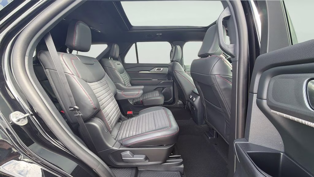 2026 Agate Black Metallic Ford Explorer ST-Line 4X4 SUV