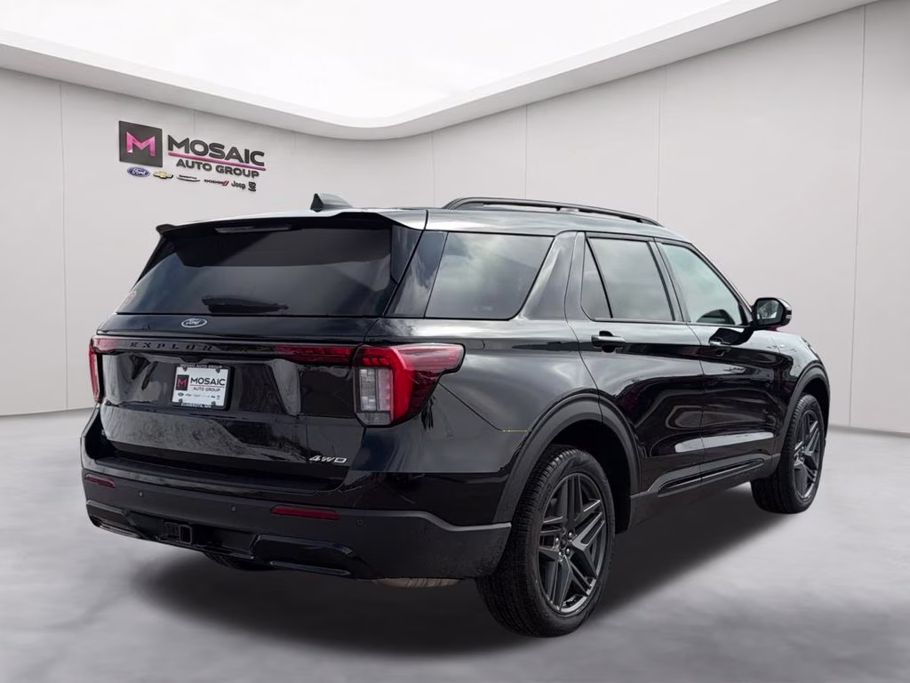 2026 Agate Black Metallic Ford Explorer ST-Line 4X4 SUV