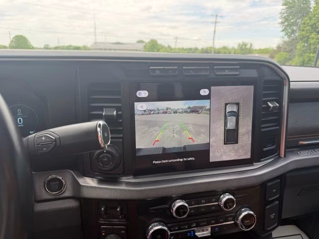2023 Silver Ford Super Duty F-250 SRW Platinum 4X4 Truck